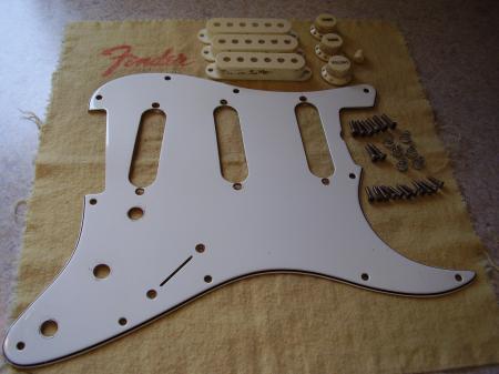 1966 ORIG PICKGUARD & PLASTIC WITH HARDWARE