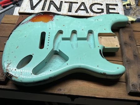 1960 Fender Heavy Relic  Seafoam Green Over Sunburst Strat NAMM BODY