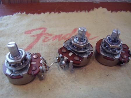 1974 ORIG FENDER STRATOCASTER POTS WITH KNOBS