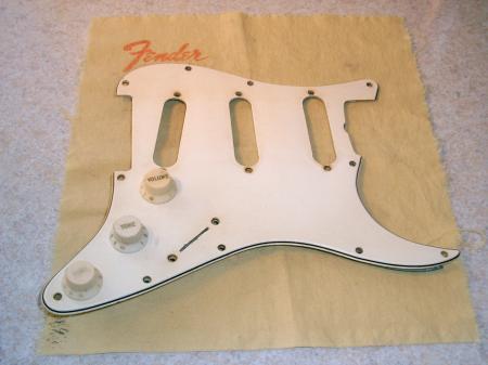 1966 ORIG PICKGUARD/SHIELD/POTS/KNOBS