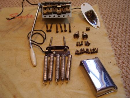 1969 SUPER RELIC FENDER CUSTOM SHOP BRIDGE & HARDWARE