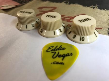 1982 Orig 57 62 USA RI Fullerton Vol & Tone Knobs Fender Strat