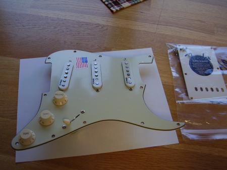 YNGWIE MALMSTEEN NEW MINT 2005 USA FENDER STRAT ASSEMBLY