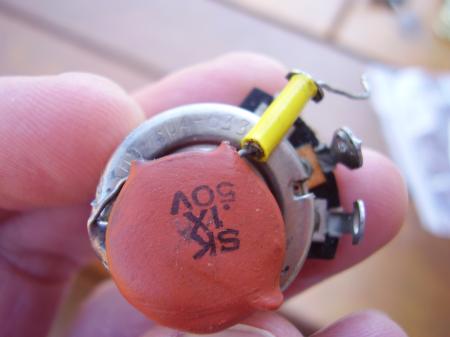 1963 ORIG FENDER STRAT TONE POT WITH ORIG CAP