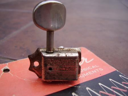 1956 HIGH E TUNER SINGLE LINE KLUSON TUNER