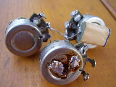 1960 ORIG FENDER STRATOCASTER POTS. MINT AND FROM 1 OWNER STRAT