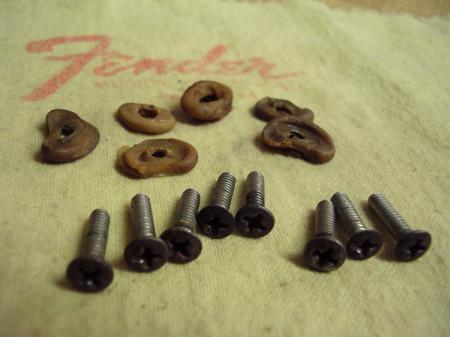 1956 ORIG FENDER STRAT PICKUP SCREWS & RUBBER SPACERS