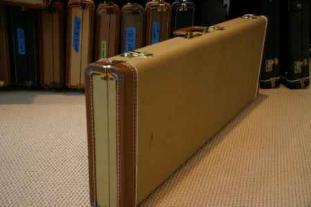 1996 TWEED CUNETTO RED VELVET LINED CASE