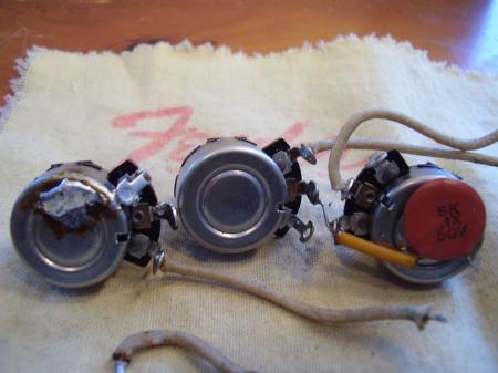 1962 ORIG FENDER STRAT POTS,CAP,CLOTH WIRE