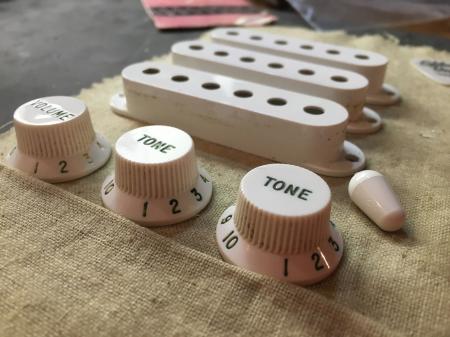 1960 2001 John Cruz Custom Shop Fender Strat Plastic