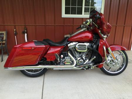 SOLD 2016 Harley Davidson CVO Street Glide FLHXSE For Sale 55720