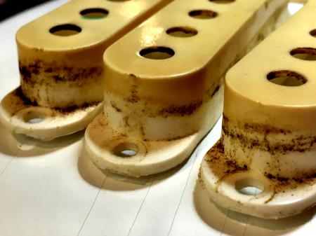 1961 Orig Fender Stratocaster Pickup Covers Vol & Tone Knobs With Switch Tip