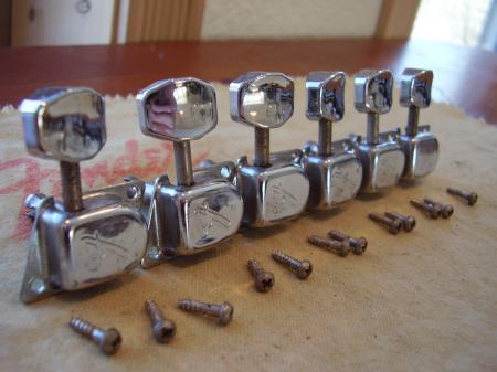 1968 FENDER STRATOCASTER TUNERS & SCREWS