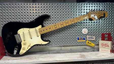 1969 FENDER BLACK With Maple CAP NECK Stratocaster