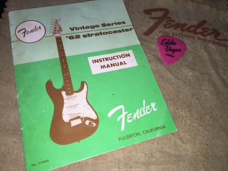 1982 Fullerton Fender Strat 1962 1957 RI Instructional Manual