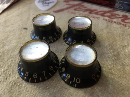 1962 Orig Gibson Les Paul Black Bonnet Vol & Tone Knobs Nice Patina