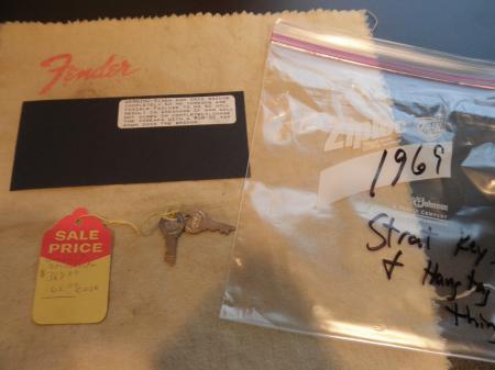 1969 ORIG CASE CANDY & CASE KEYS