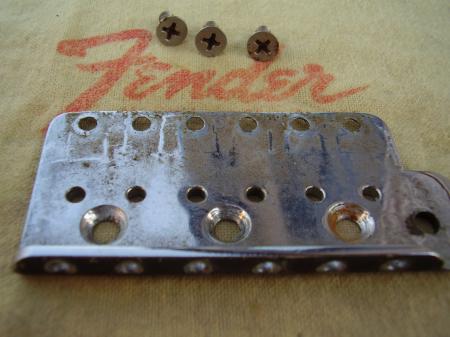 1955 8-55 TOP BRIDGE PLATE WITH SCREWS