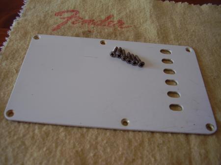 1971 4-bolt back Trem Cover & Screws