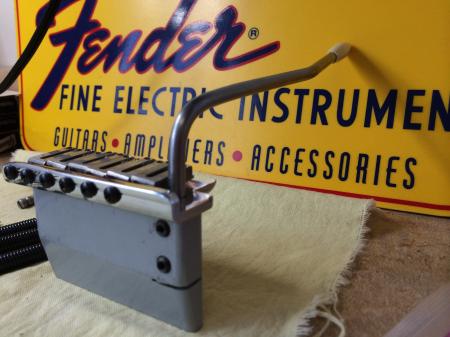 1959 Limited Edition Rockin Dog Fender Custom Shop Strat 2 Point Bridge