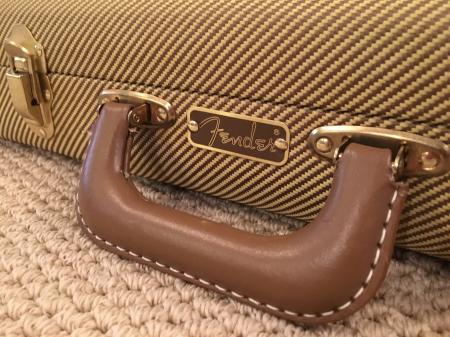 1957 2014 Tweed Fender Custom Shop Strat Or Tele Case With 2 Keys