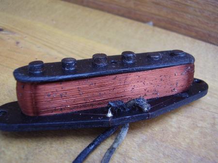1956 FENDER STRAT MIDDLE PICKUP