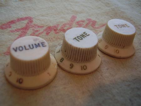1958 ORIG FENDER STRAT VOL AND TONE KNOBS