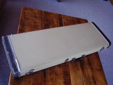 1963 ORIG STRAT CASE CLEAN