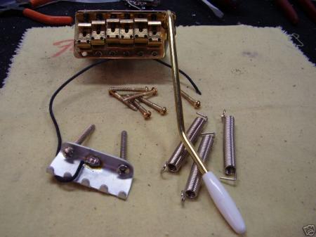 1997 SRV USA FENDER STRATOCASTER VINTAGE LEFTY BRIDGE AND TREM ARM