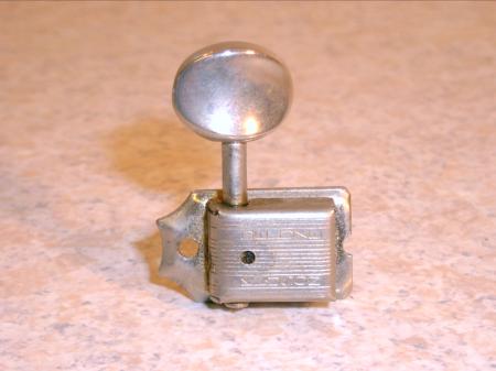 1964 Fender Strat High E Tuner, Double Line Kluson