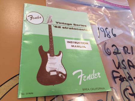  1986 1962 RI Fender Strat Hang Tag Instructional Manual 