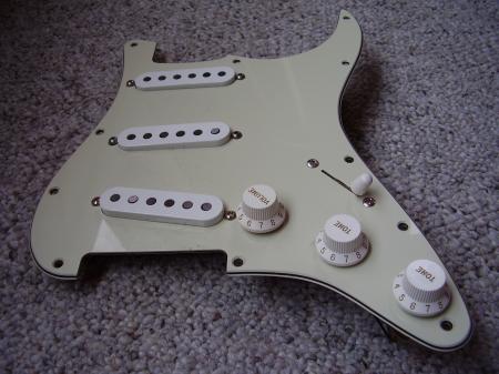 BARE KNUCKLE PICKUPS FENDER STRAT ASSEMBLY WITH CLAPTON TBX