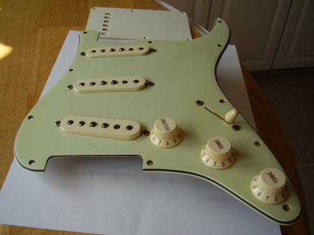 1959 to 1962 SUPER RELIC FENDER STRAT PICKUP ASSEMBLY GREEN NITRO