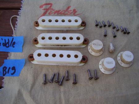 1962 ORIG PRE CBS PLASTIC AND SCREWS