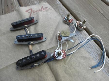 1968 ORIG Fender Strat Pickups Pots 3 Way Solder All Orig