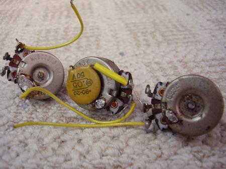 1969 Orig Pots with Cap and Wires