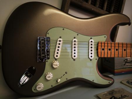 1969 2013 69 Fender Shoreline Gold Stratocaster Closet Classic With Reverse Maple Neck