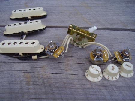 1959 JOHN CRUZ SUPER RELIC PUPS WITH COVERS & KNOBS/TIP