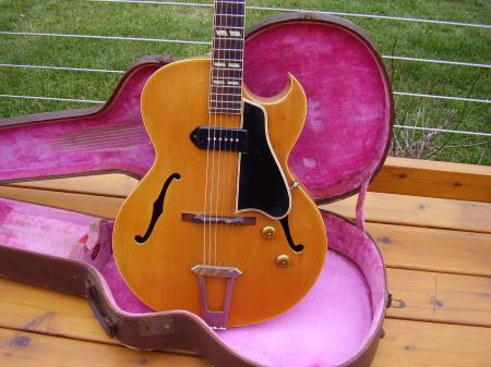 1955 GIBSON ES-175 COLLECTOR GRADE PIECE