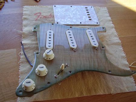 Flamed Maple Elliot Mechanic Strat Pickup Assembly
