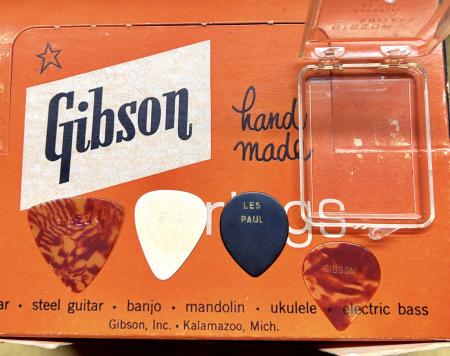 1959 Gibson Les Paul Home Of The Stars Guitar Picks Case Candy  RARE