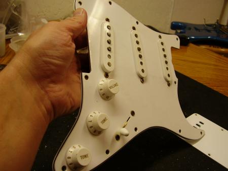 1966 NAMM RELIC FENDER STRAT PICKUP ASSEMBLY