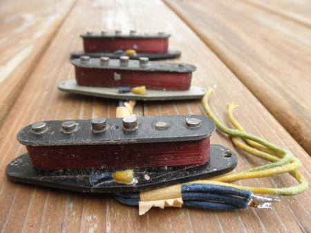 1967 ORIG FENDER STRATOCASTER PICKUPS (3)