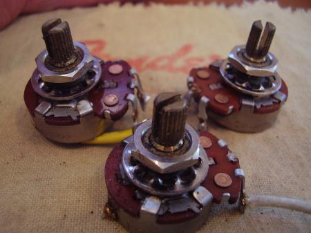 1964 ORIG FENDER STRATOCASTER Vol & Tone Pots With Cap