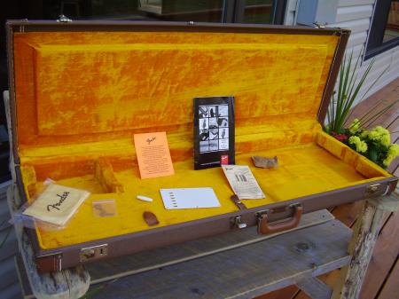 1960 CUNETTO 1996 BROWN RELIC STRAT CASE & PAPERS