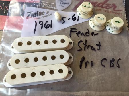 1961 Fender Pre CBS Stratocaster Vol & Tone Knobs Covers Tip