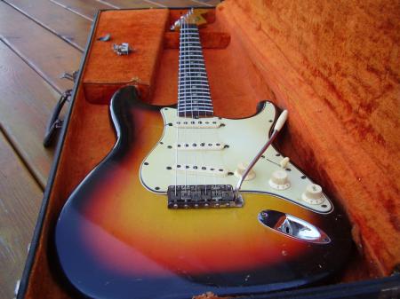 1965 ORIG FENDER STRAT small headstock,Green Guard