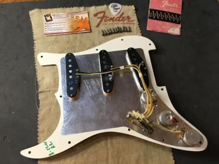 2001 John Cruz Fender Custom Shop Strat Pickup Assembly 