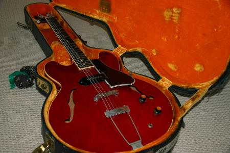 1960 ES 330-T INVESTMENT GRADE GIBSON ONLY 37 MADE IN CHERRY