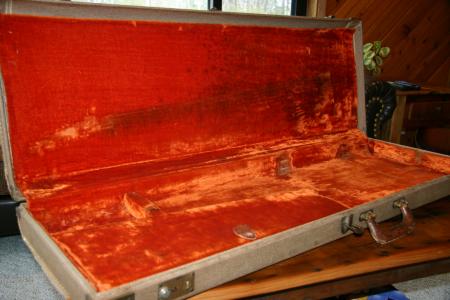 1961 ORIG FENDER STRAT VINTAGE BROWN CASE